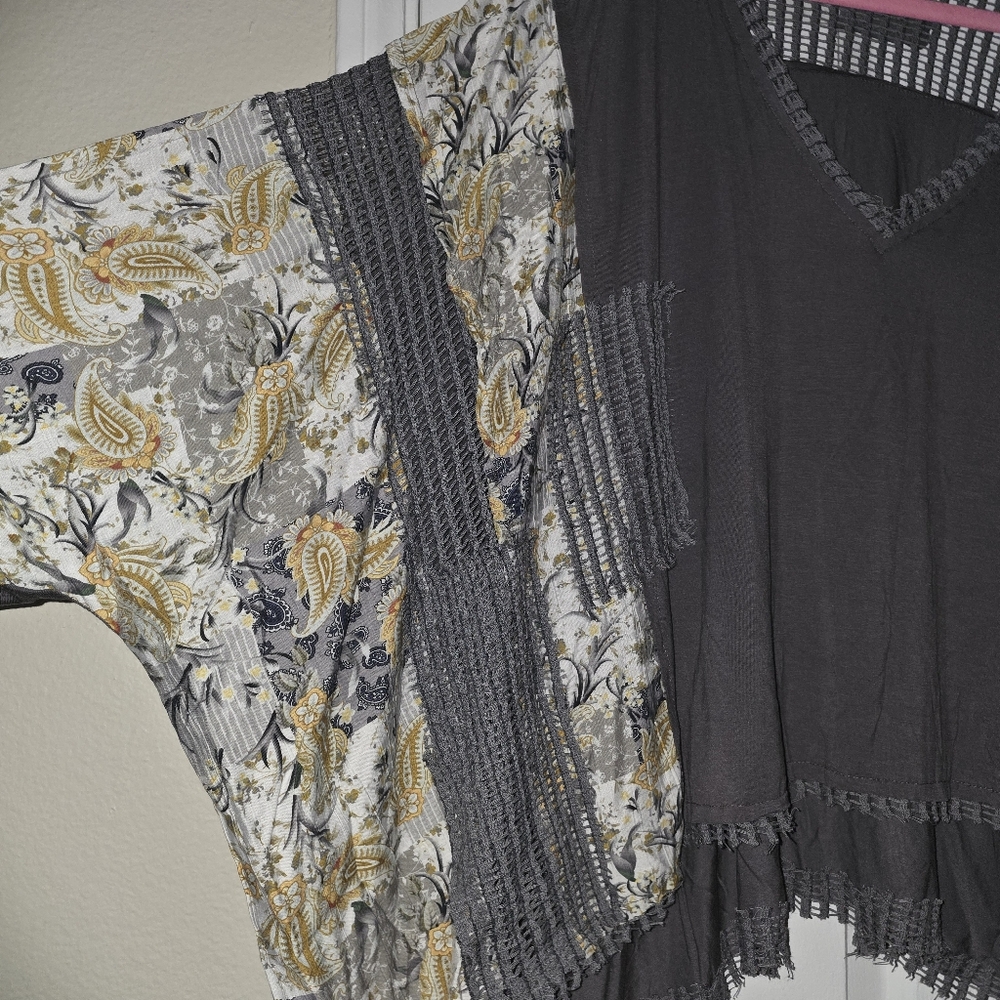 POL Soft V-Neck Boho Top Size M NWOTs - Picture 2 of 5